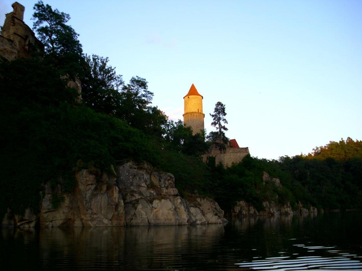 Apartmany Nad Otavou Zvikovske Podhradi Exterior photo